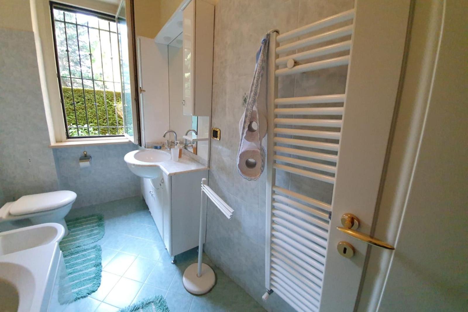 Rose'S Garden - Zona Tranquilla - Vicino Torino Apartment Pino Torinese Exterior photo